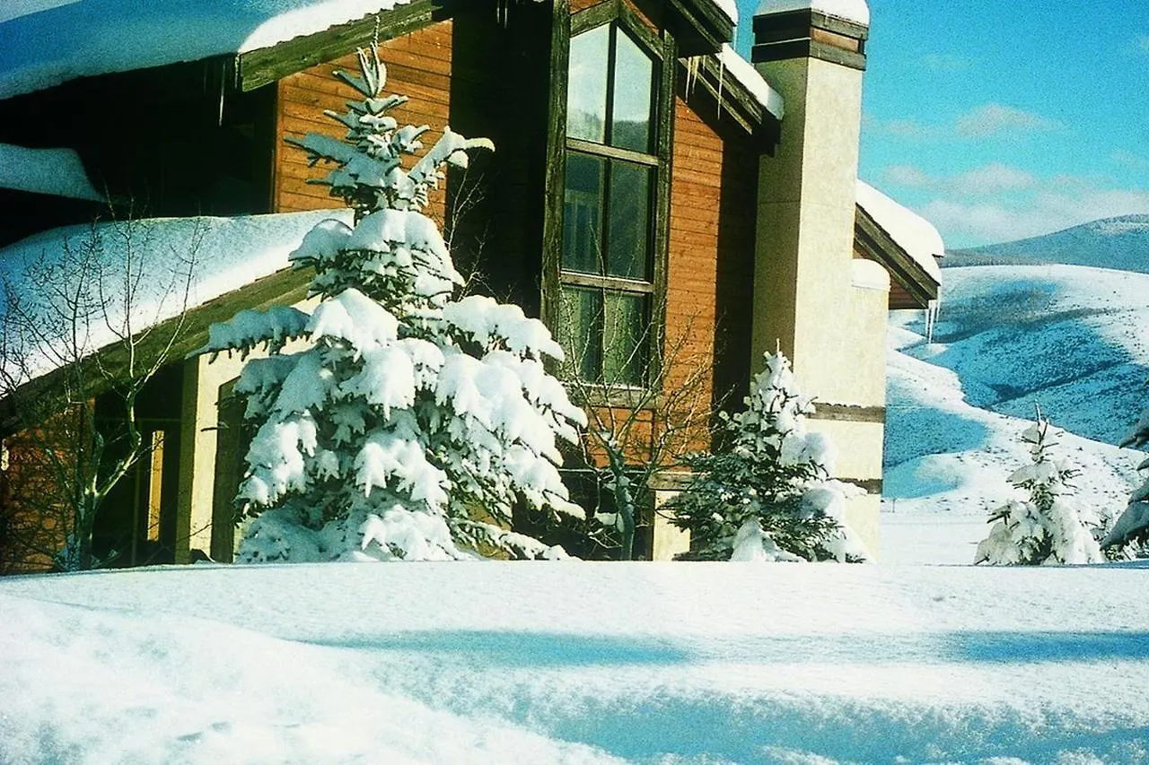 Ridgepoint Townhomes Apartment *