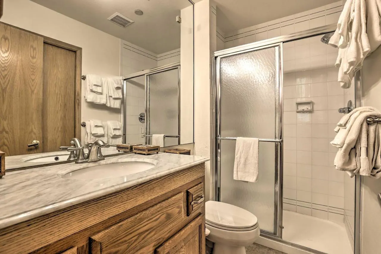 Ski-inandski-out With Mtn Views! Apartment *