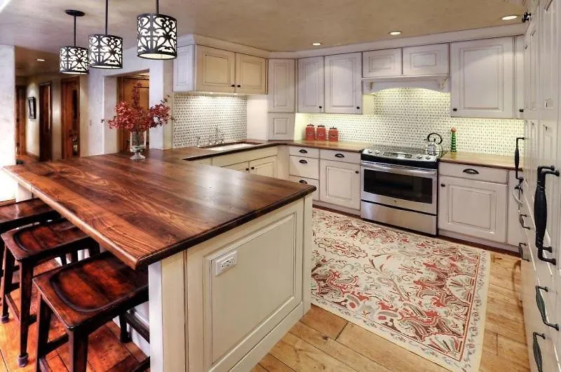 Elkhorn Lodge: Ski-in/ski-out With Village Access Apartment Beaver Creek