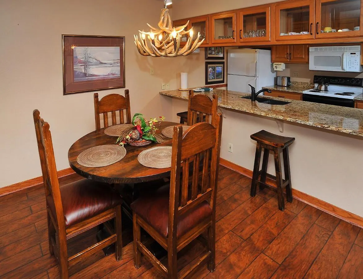 Apartment Townsend Place By Vail Realty