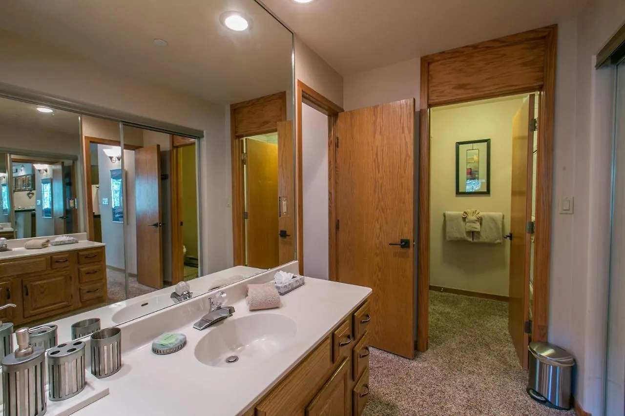 Apartment Townsend Place By Vail Realty *