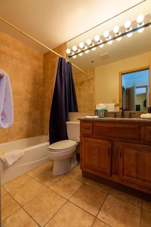 Apartment Townsend Place By Vail Realty *