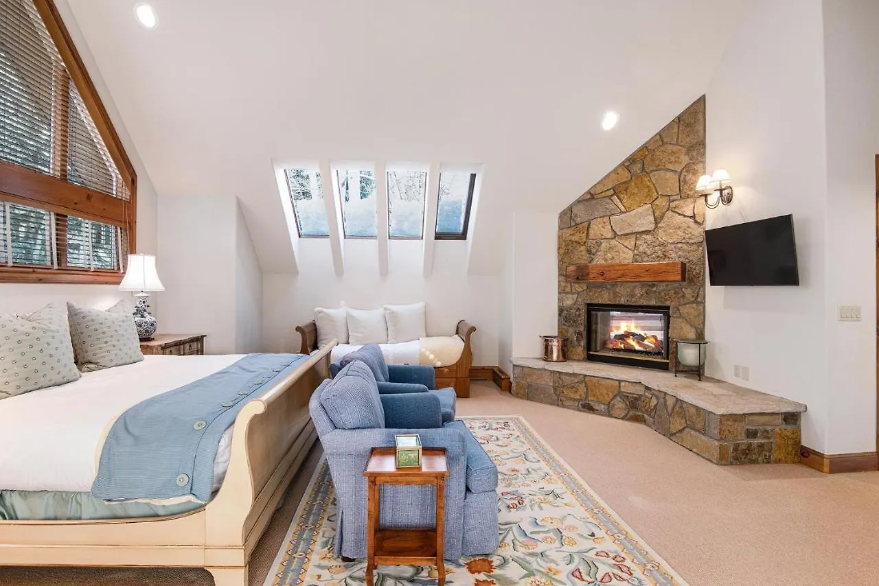 803 Holden Rd, Beaver Creek