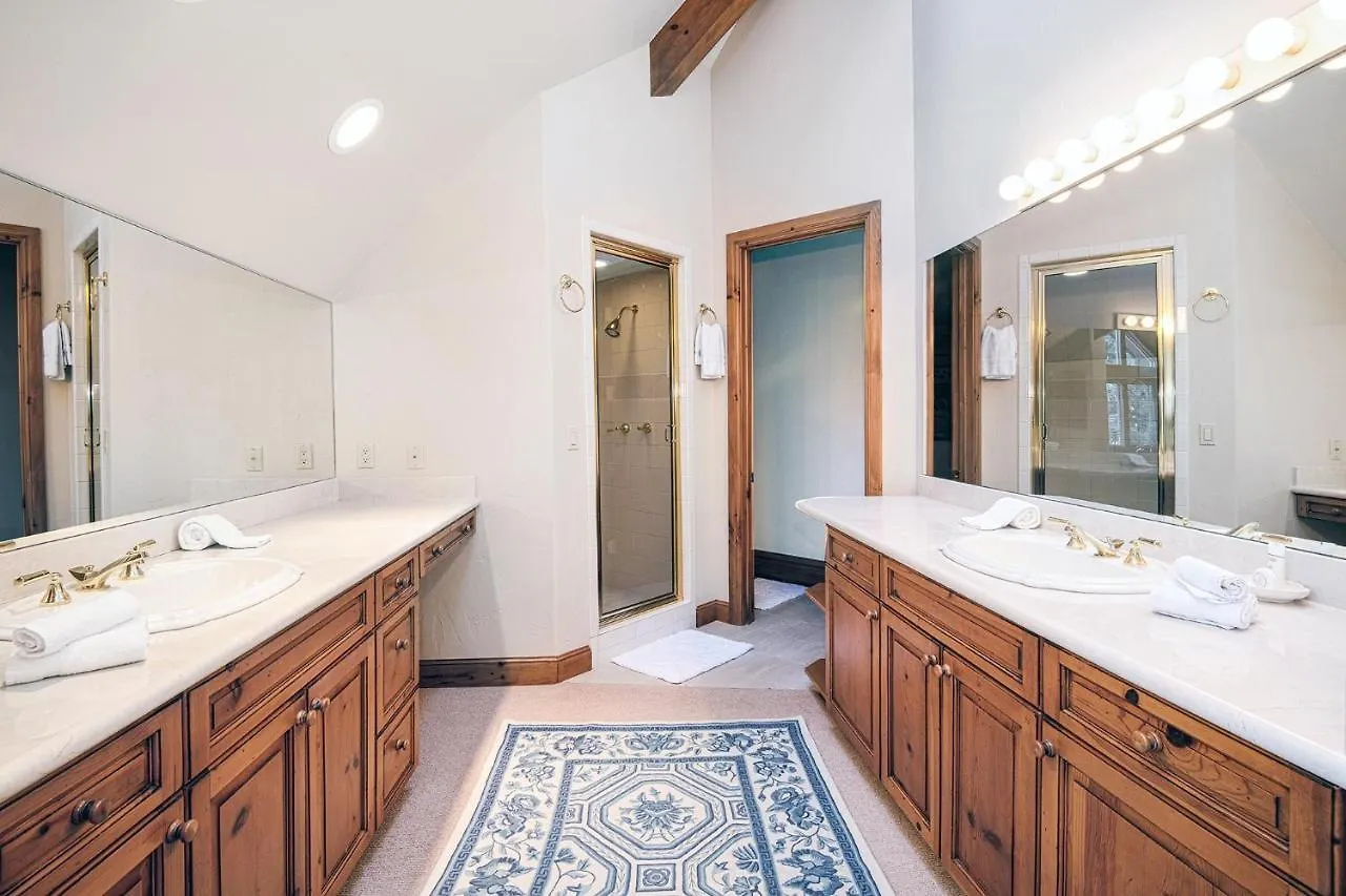 803 Holden Rd, Holiday home *