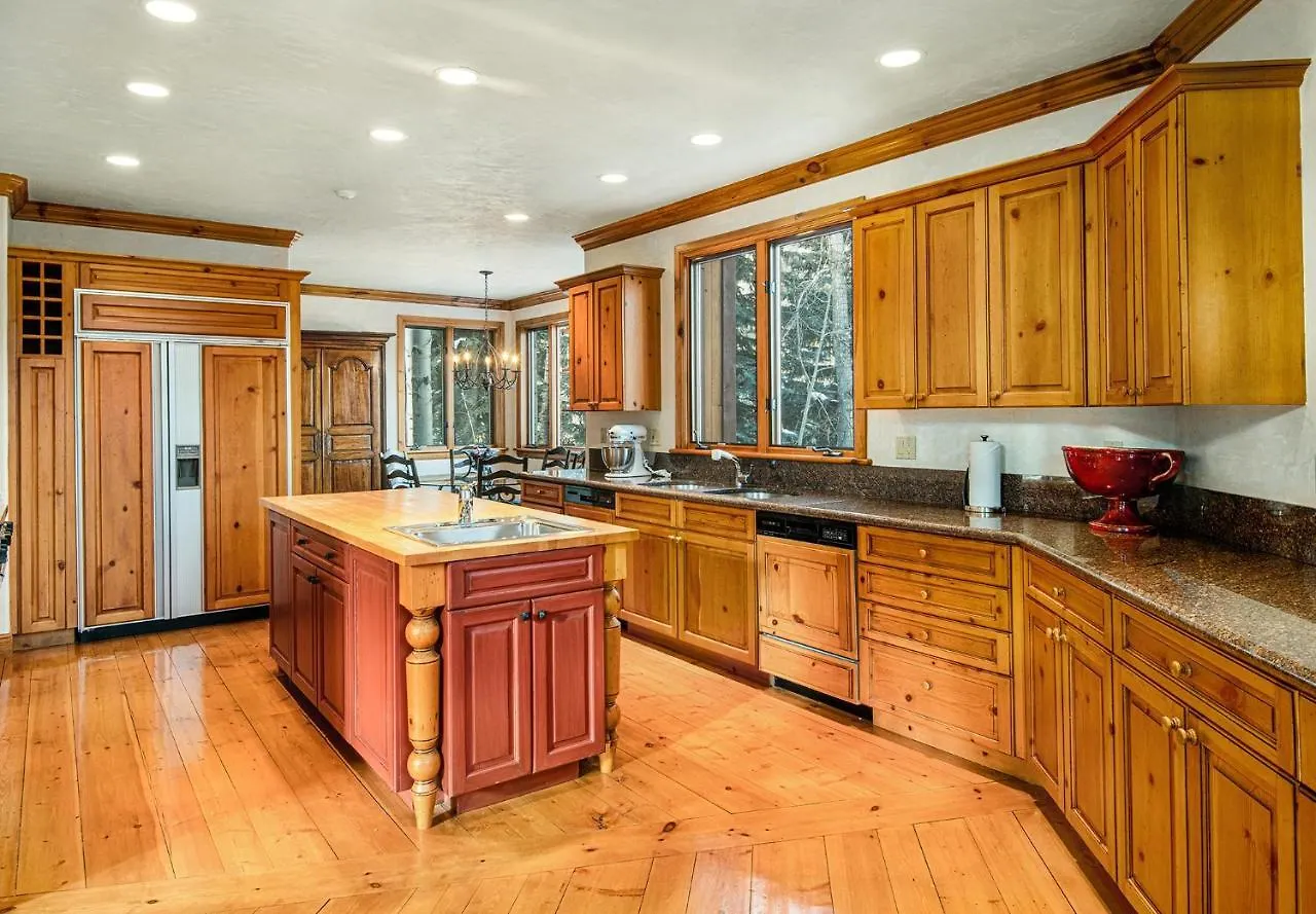 803 Holden Rd,