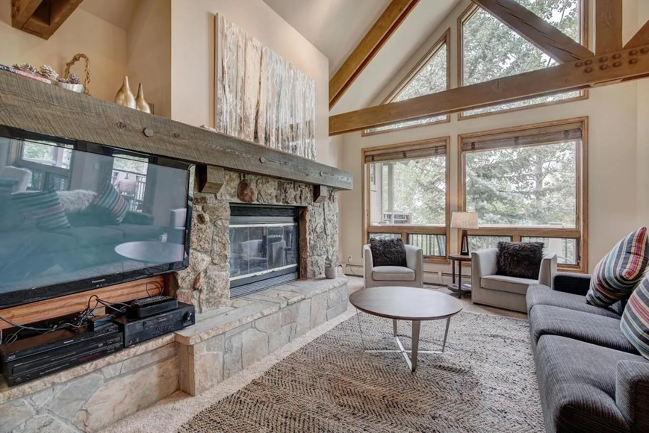Luxury 4 Bed Pines Townhome Amongst The Peace And Quiet Townhouse
