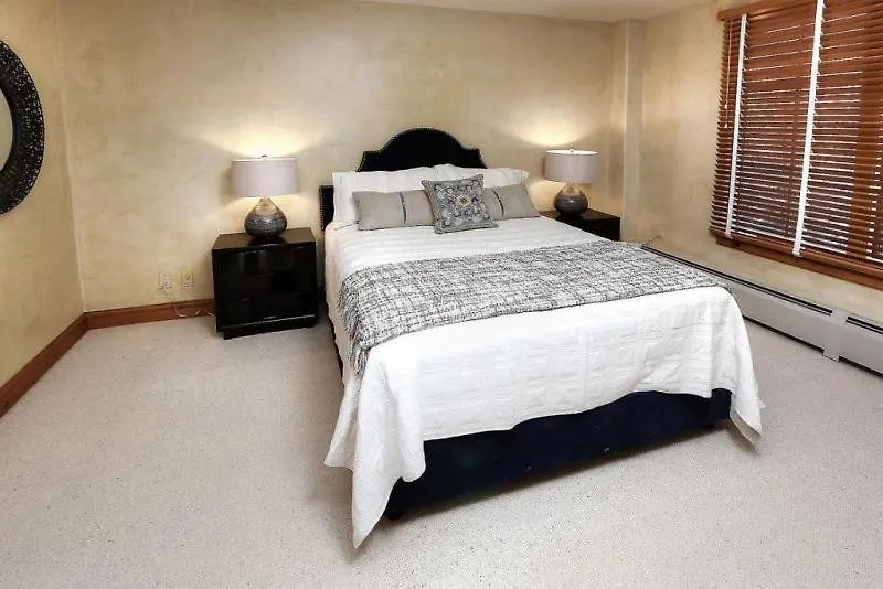 Elkhorn Lodge: Ski-in/ski-out With Village Access Apartment Beaver Creek
