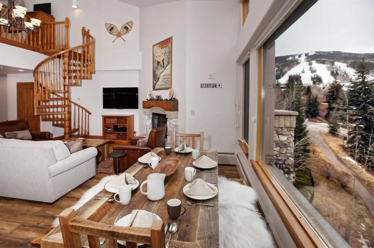 Elkhorn Lodge: Ski-in/ski-out 4br With Village Access *