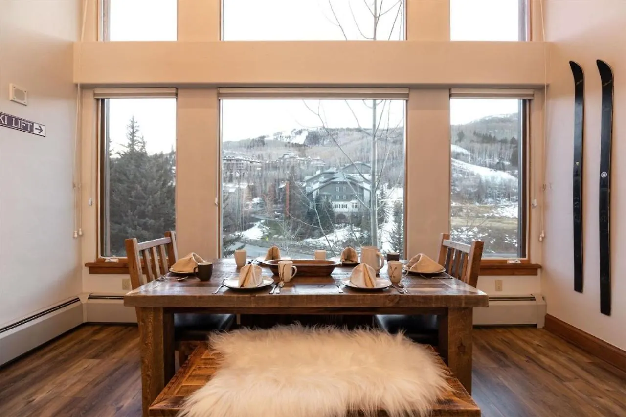 Apartment Elkhorn Lodge: Ski-in/ski-out 4br With Village Access