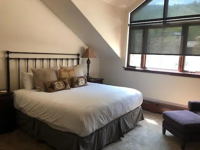 Luxurious 1brloft - Ski-in Ski-out Access To Apartment