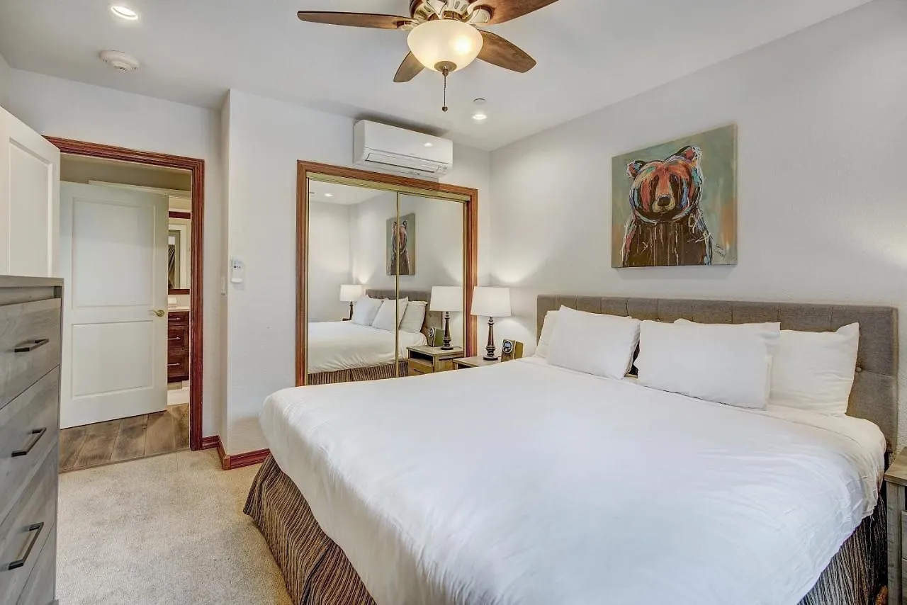 Modern And Updated St Premium 3 Bedroom Apartment *