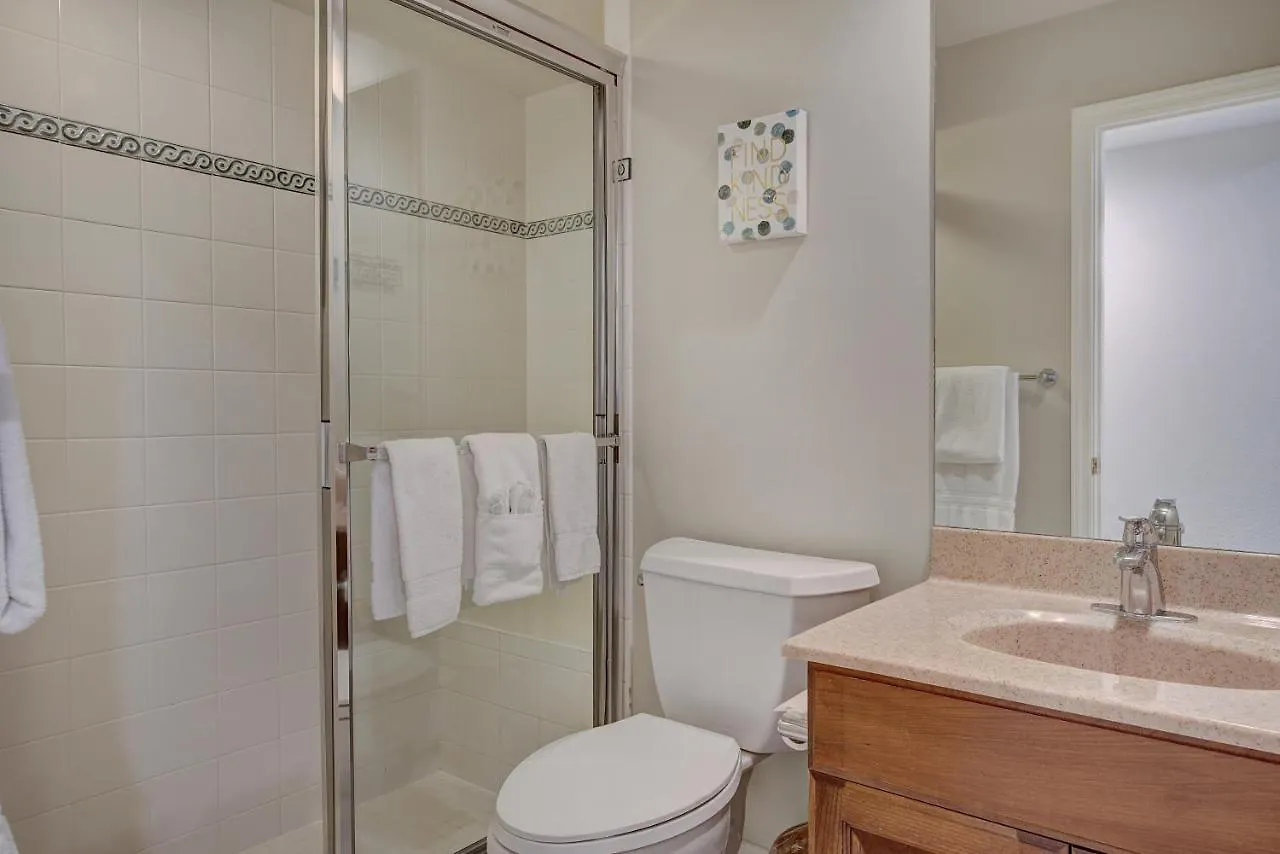 Modern And Updated St Premium 3 Bedroom Apartment