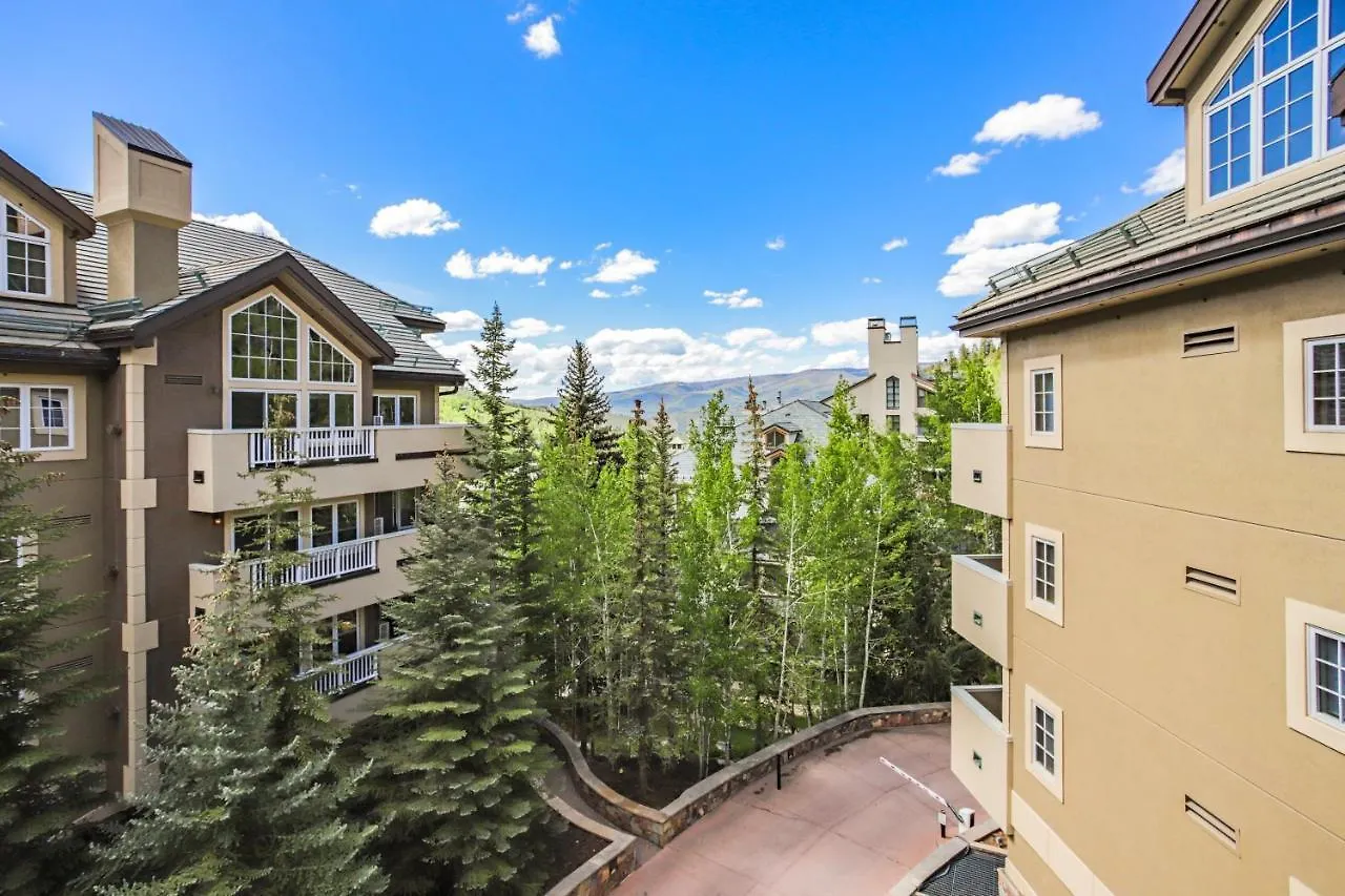 Luxurious 3 Bedroom 3 Bath Condo!