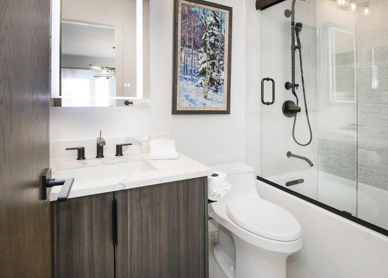 Townsend Place B202