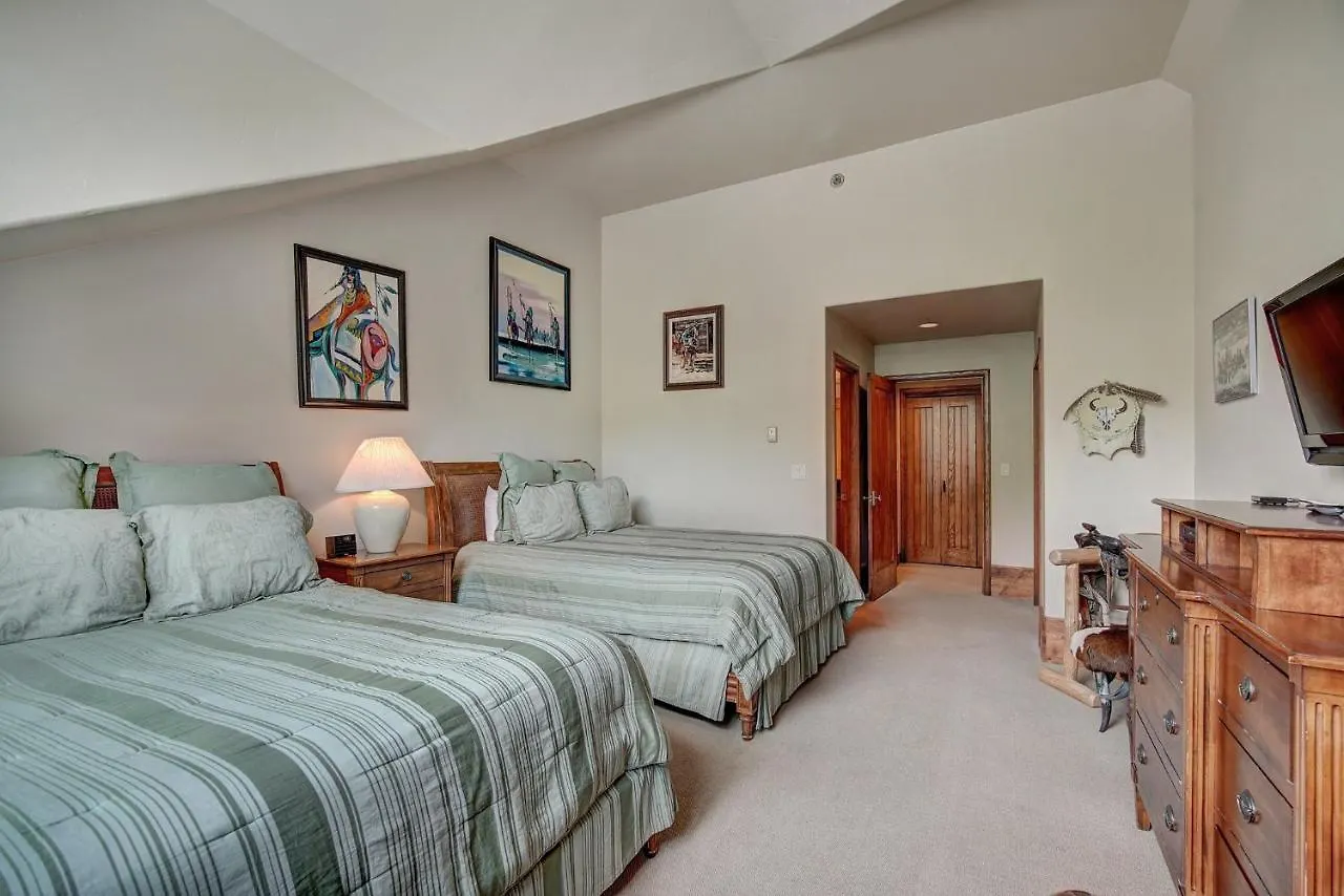 The Pines Lodge, A Rockresort Resort Beaver Creek