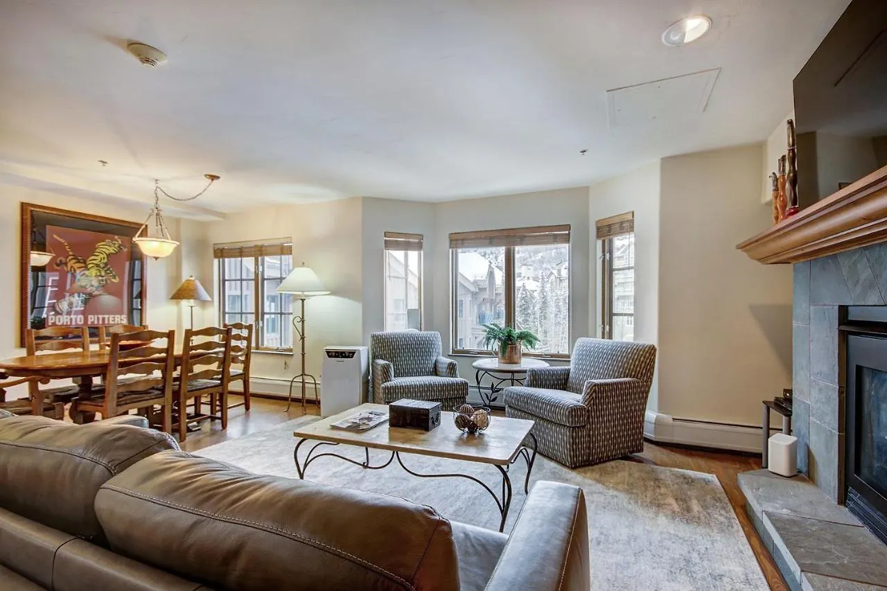 1br Den, Heart Of Village Apartment Beaver Creek