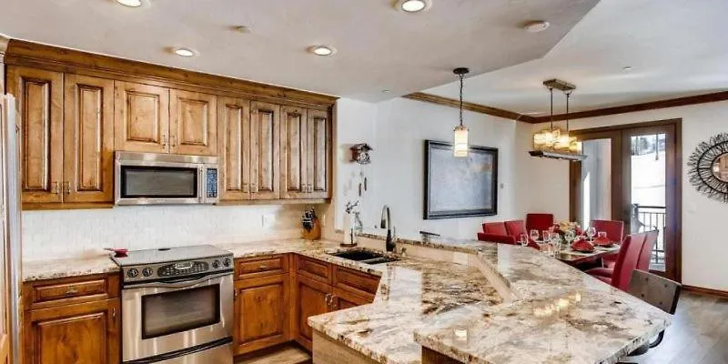 - Highlands Slopeside 3 Bedroom Apartment Beaver Creek