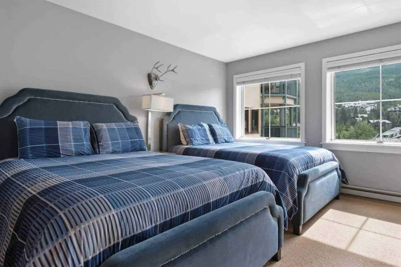 Village 2 Bedroom In The Heart Of The Village!