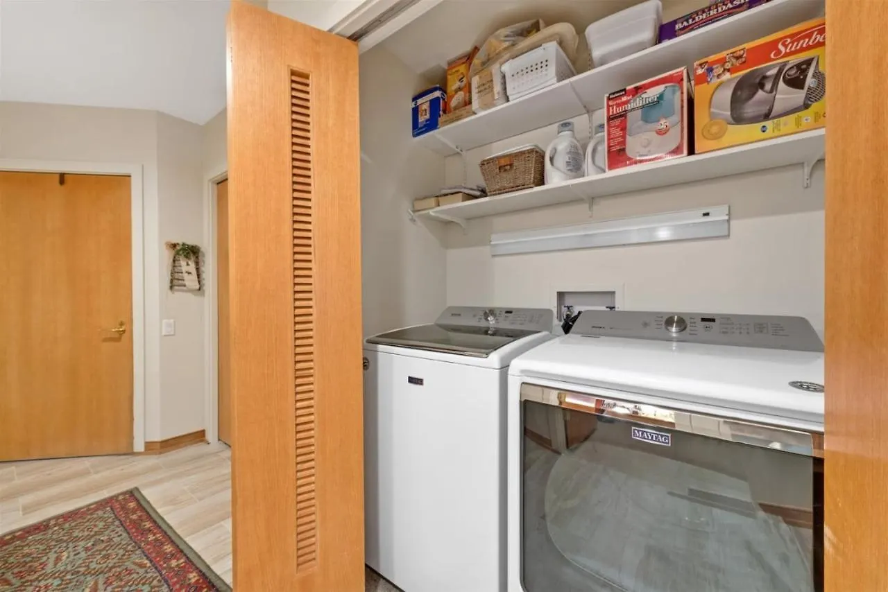 Apartment Centennial 2 Bedroom 17 Beaver Creek