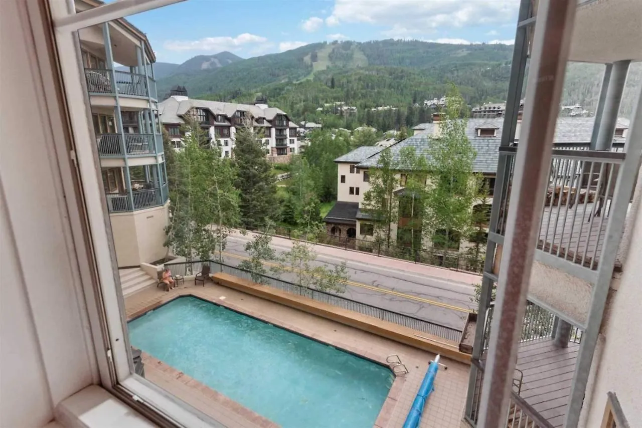 Apartment Village 2 Bedroom In The Heart Of The Village!