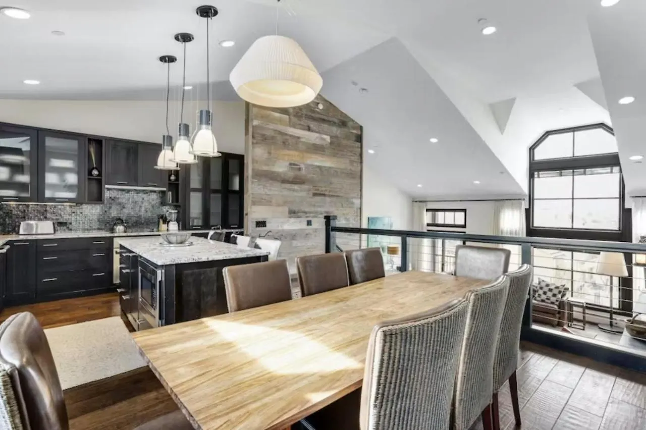 5 Bedroom Ski-in-ski-out Luxury Townhome In The Meadows Townhomes