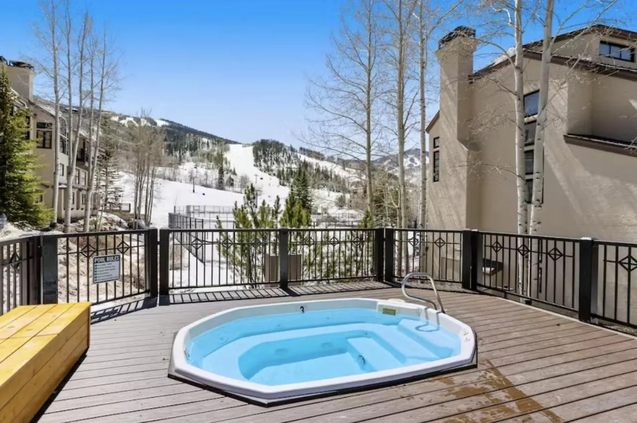 Holiday home 5 Bedroom Ski-in-ski-out Luxury Townhome In The Meadows Townhomes *