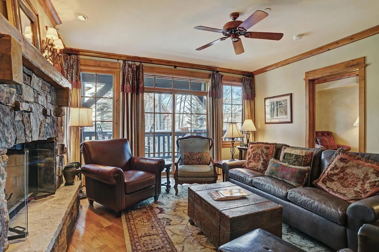 Apartment Luxurious 2 Bedroom 50 Feet From The Slopes!
