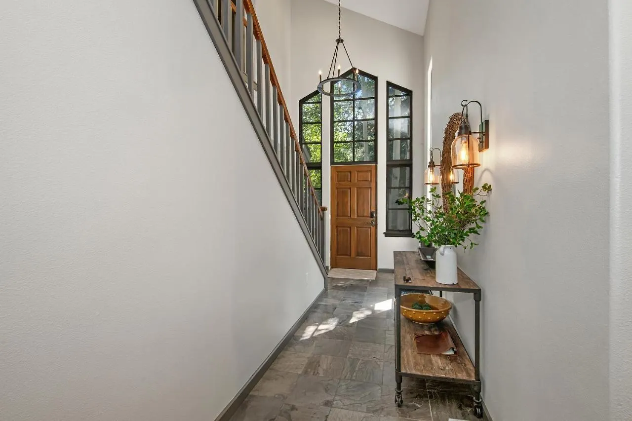 Enclave 137 Holiday home