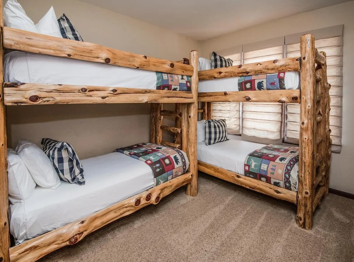 Highlands Slopeside Townhome #18 Apartment *