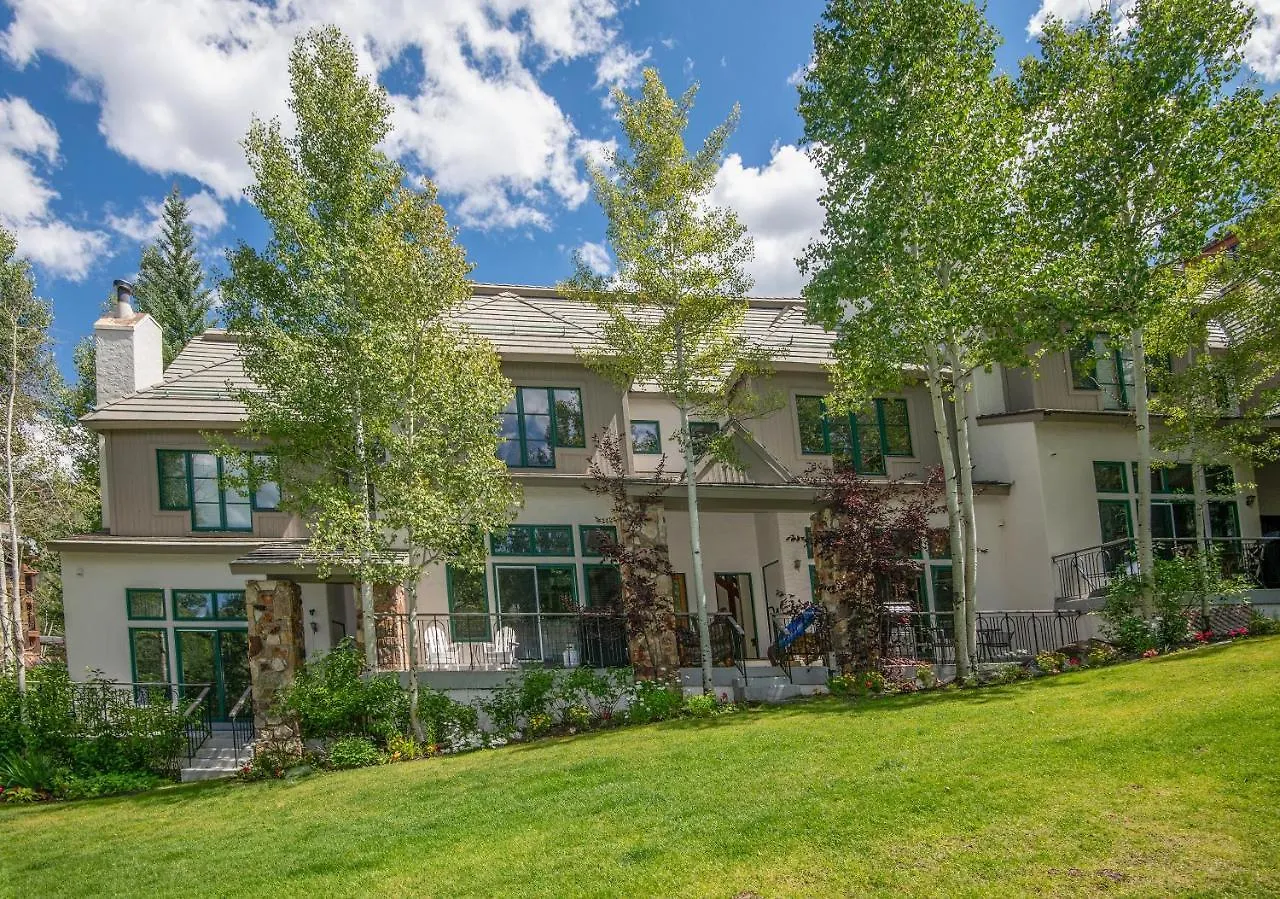 Highlands Slopeside Townhome #18 *