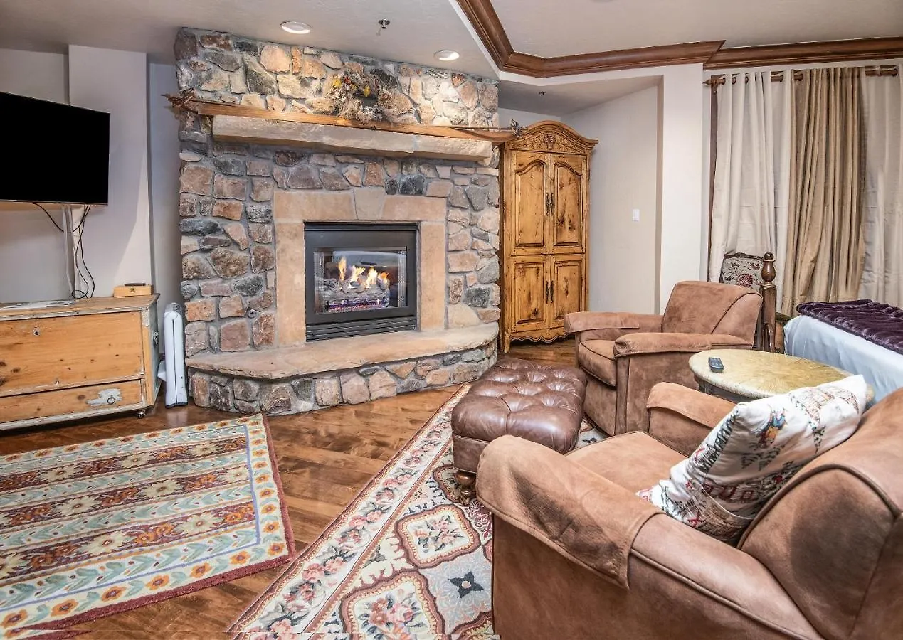Mccoy Peak #107 Apartment