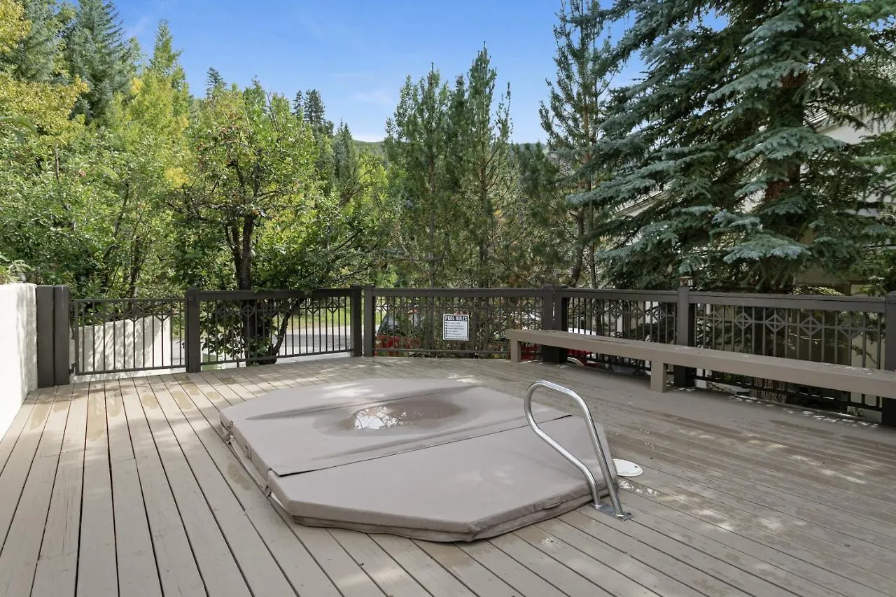 B1 Meadow Ridge Townhouse Apartment