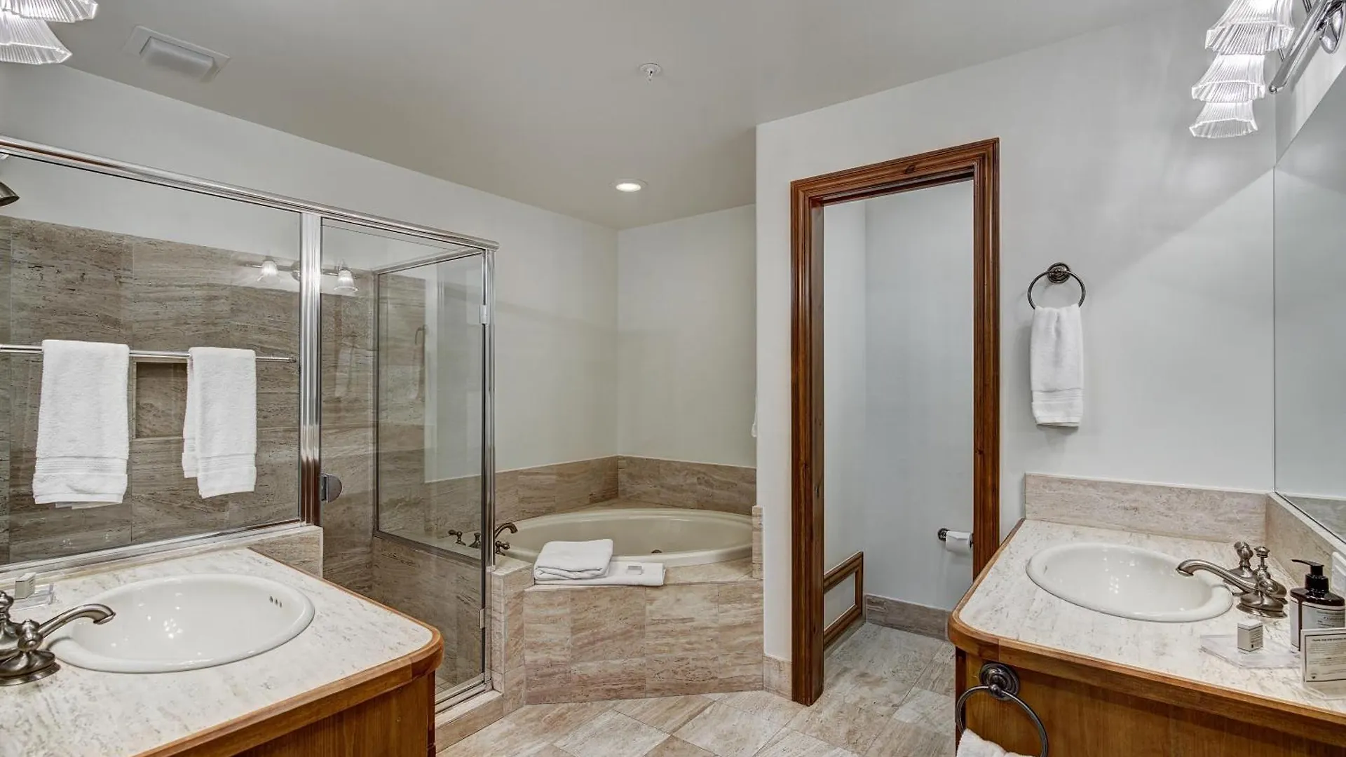 Apartment Elkhorn 408