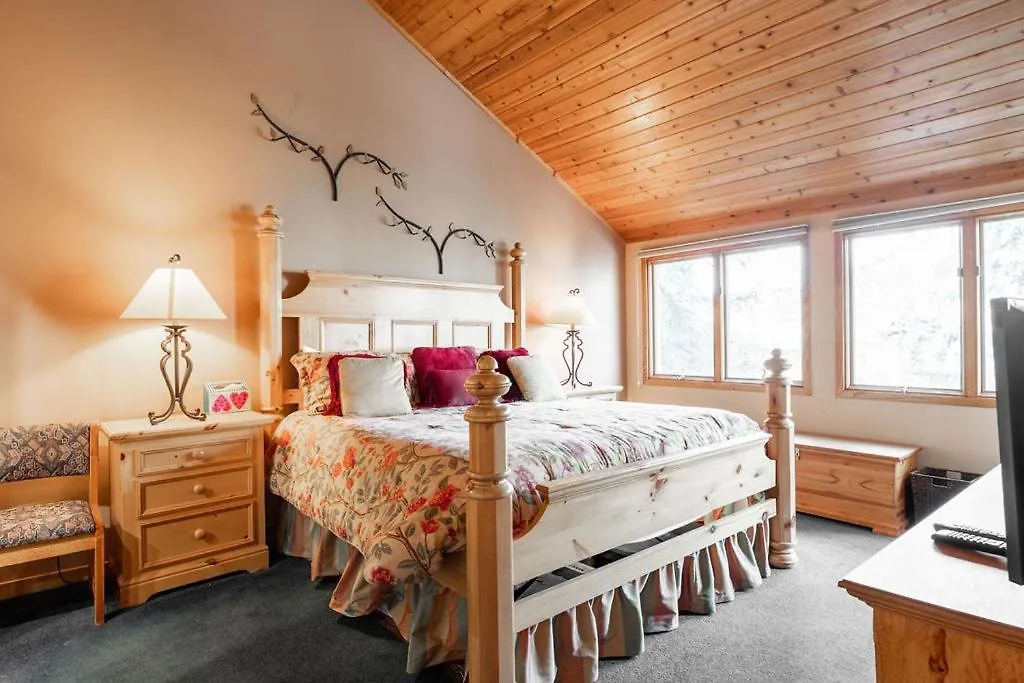 Apartment Townsend Place By Vail Realty