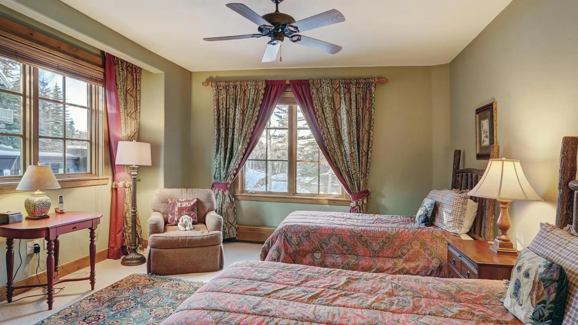 Luxurious 2 Bedroom 50 Feet From The Slopes! Apartment