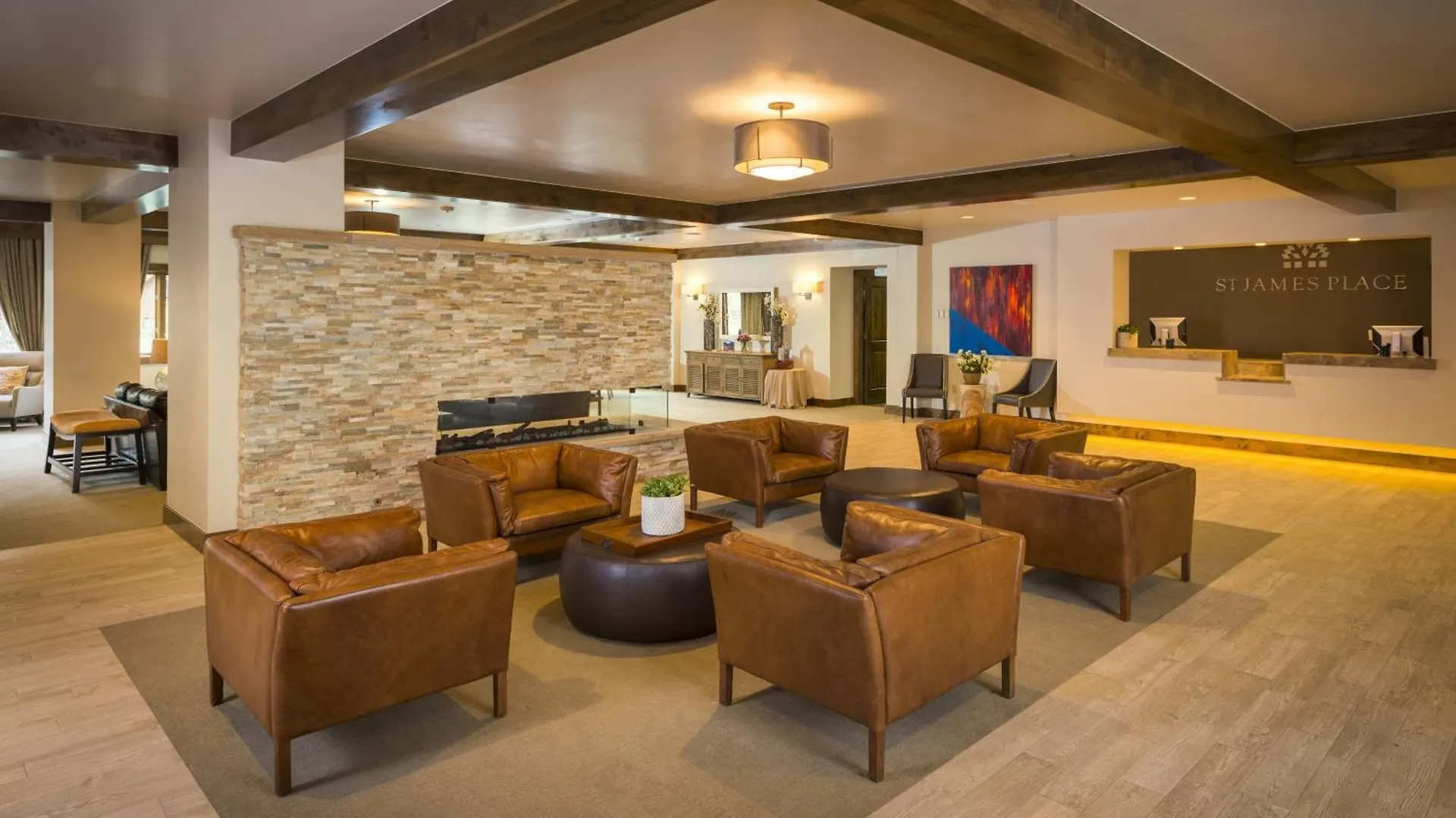 Luxurious 3 Bedroom 3 Bath Condo! *