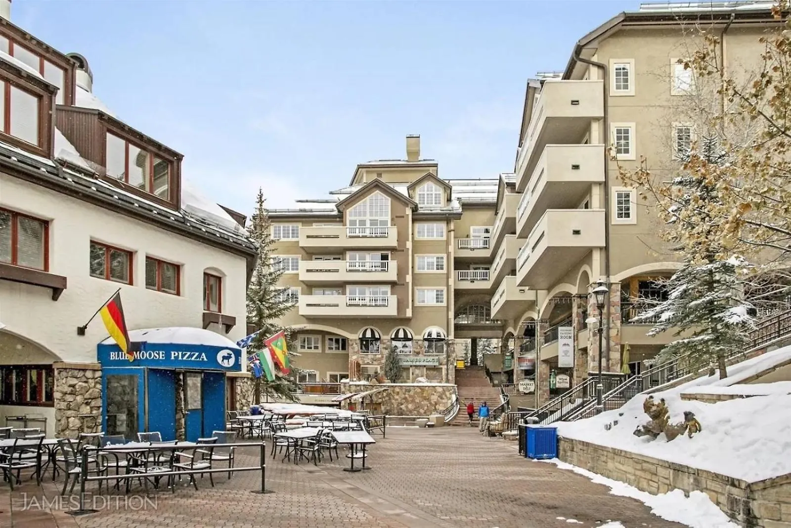 Ski-in Ski-out Condo: Slope-side With Indoor Pool