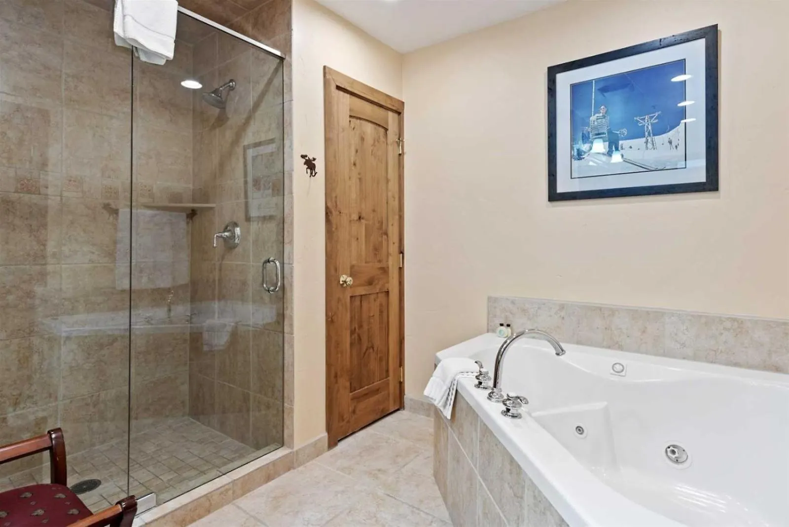 Apartment 2 Bedroom In The Heart Of Village