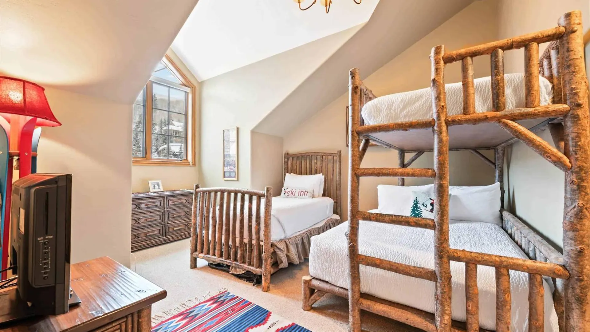 Oxford Court By East West Hospitality Apartment Beaver Creek
