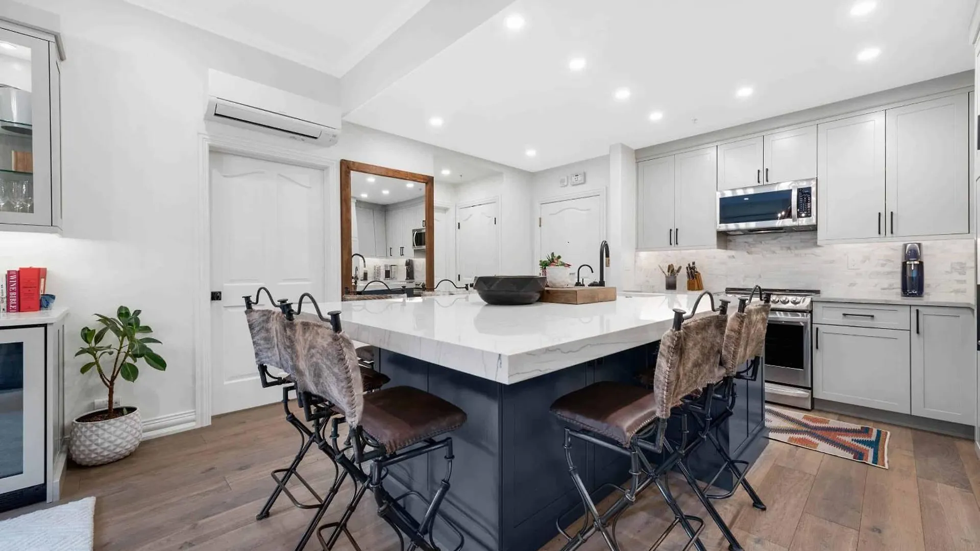 Oxford Court By East West Hospitality Apartment Beaver Creek