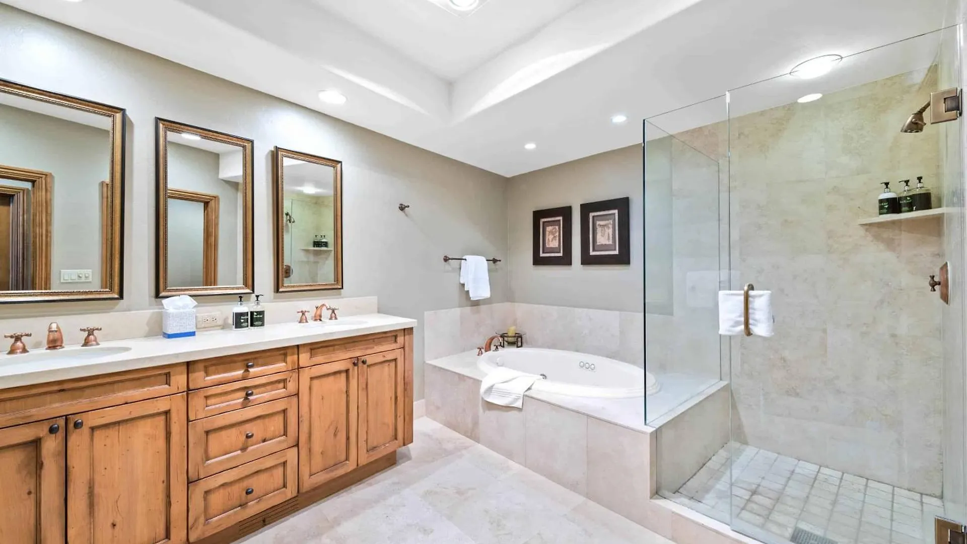 Oxford Court By East West Hospitality *