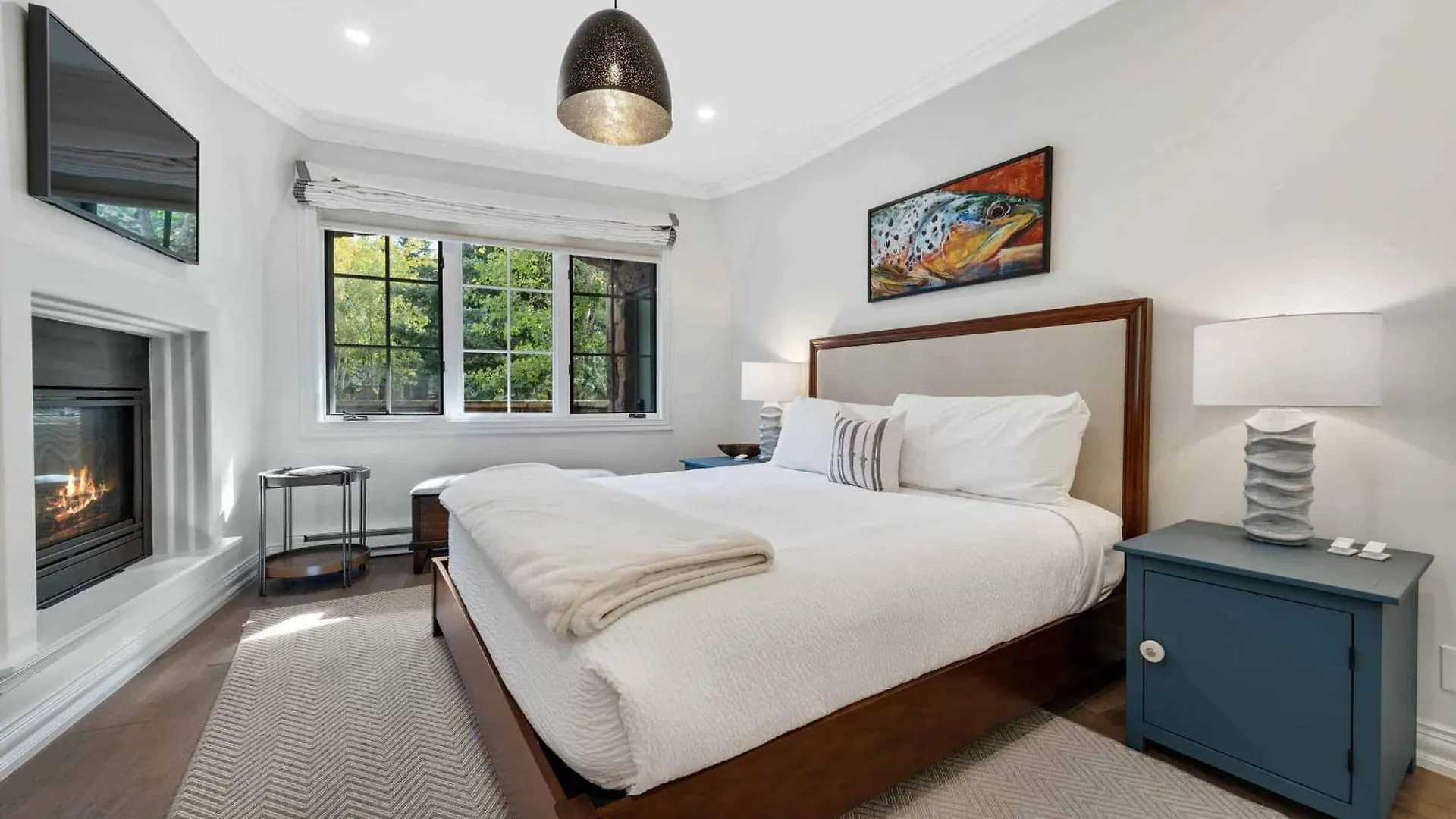 Oxford Court By East West Hospitality * Beaver Creek