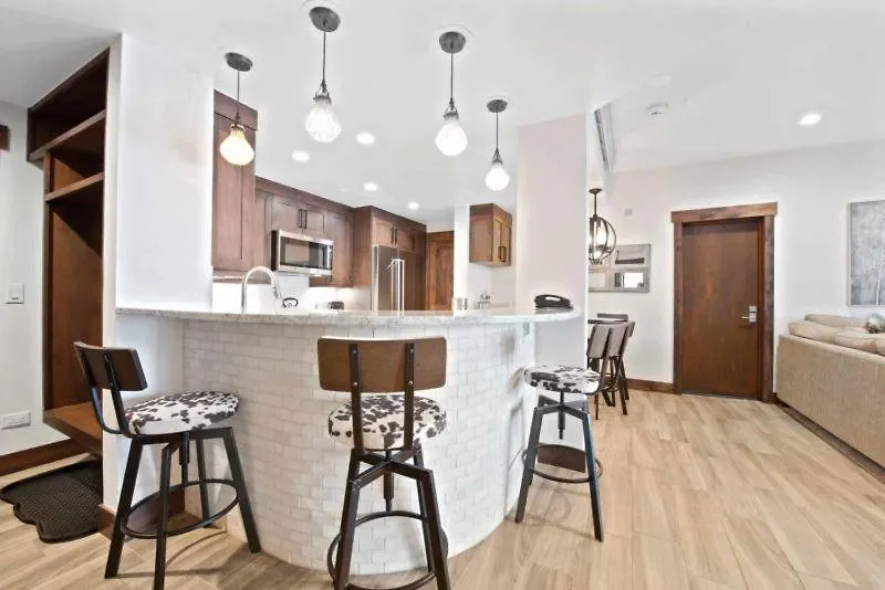 Apartment The Charter At A150 Beaver Creek
