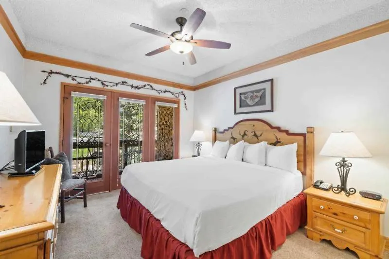 The Charter At A350 Apartment *