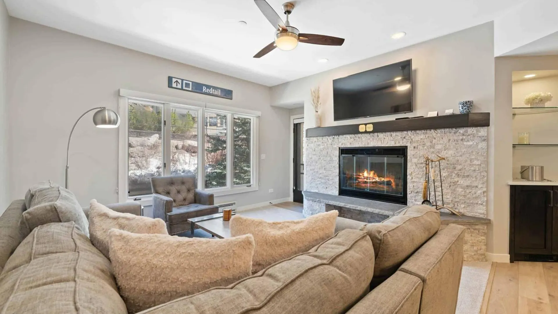The Charter At A250 Apartment Beaver Creek