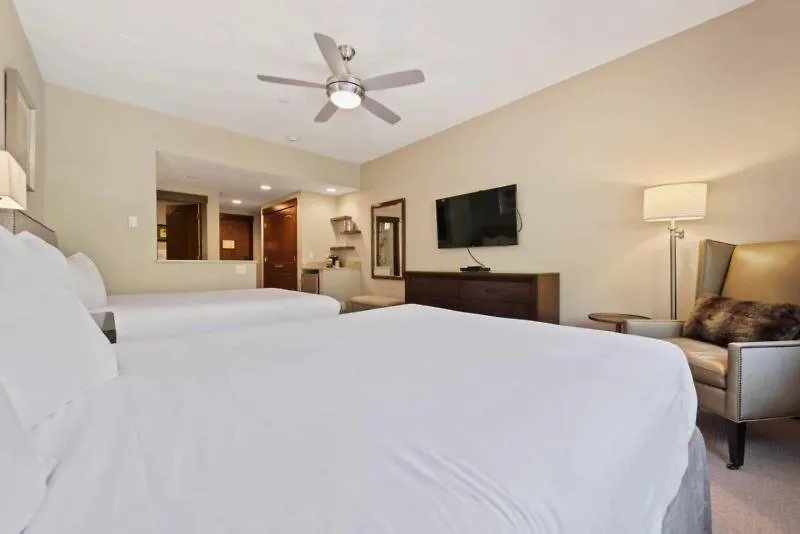 Hotel The Charter At C235