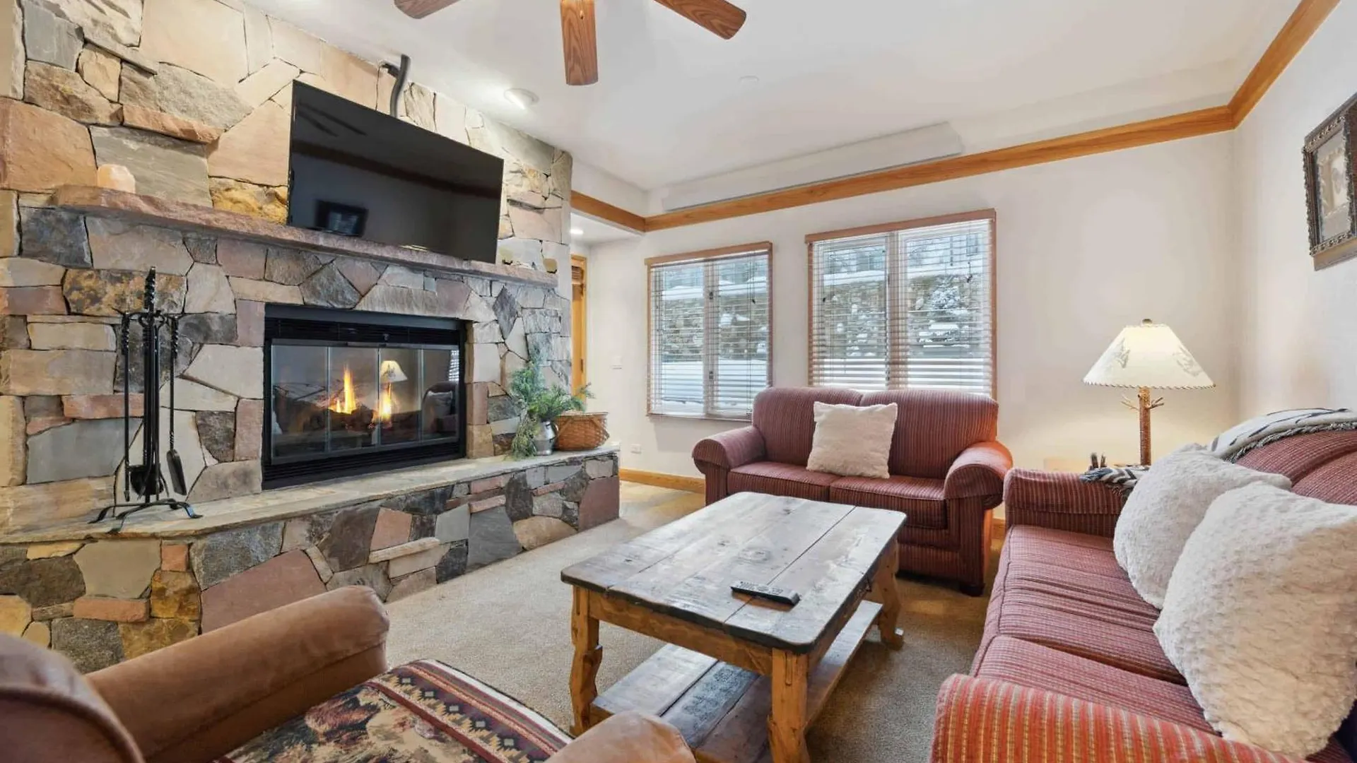 Apartment The Charter At F210 Beaver Creek