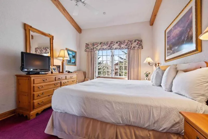 Apartment The Charter At E220 Beaver Creek