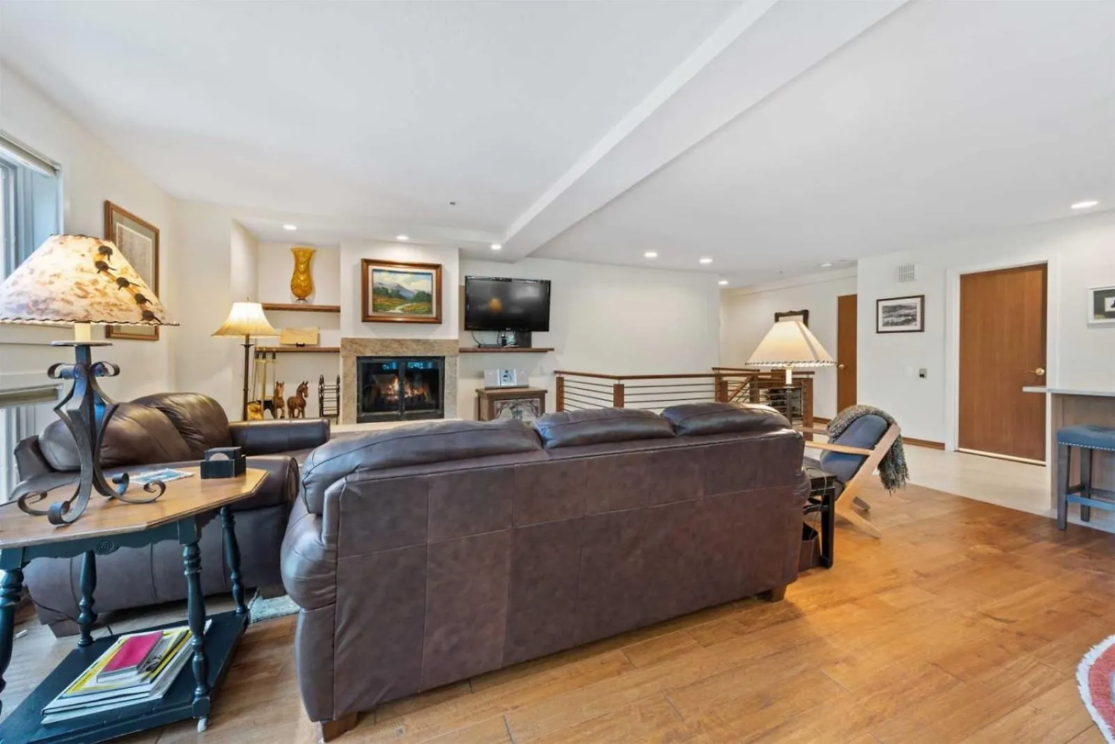 Village 2 Bedroom With In-out Access And Pool Apartment *