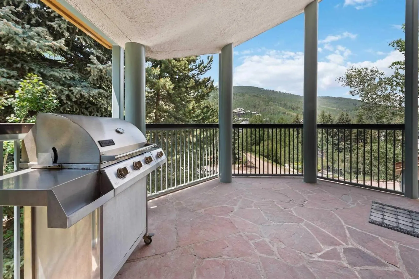 Village 2 Bedroom With In-out Access And Pool